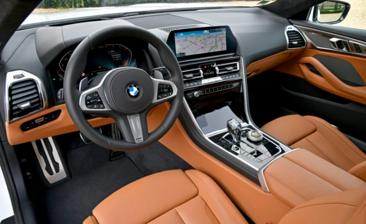 Les BMW 840i Coupé et Décapotable intérieure